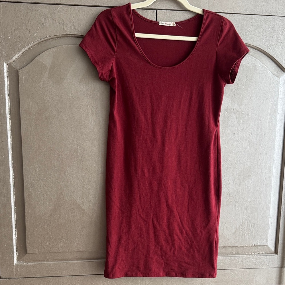Heart Hips Deep Red Short Sleeve dress size Large